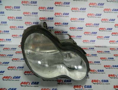 Far dreapta cu xenon Mercedes C-Class W203 model 2001-2007