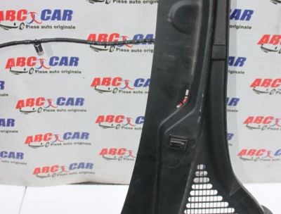 Grilaj stergatoare dreapta Skoda Octavia 3 (5E3) 2017-2019 5E1819416B, 5E2819416B