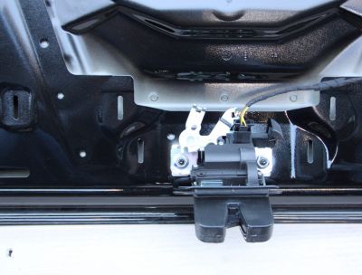 Broasca haion Audi A4 B9 8W avant 2015-In prezent 8W9827505A