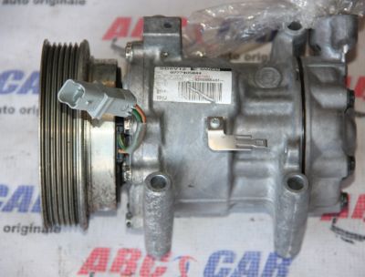 Compresor clima Nissan Juke (F15) 2011-2019 8200866437