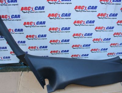 Ornament prag dreapta Audi Q3 8U 2011-2018 8U0867768