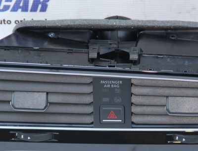 Grila ventilatie centrala VW Golf 7 2014-2020 5G1815736C, 5G1815735C