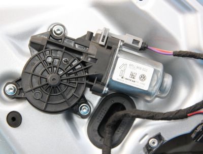 Motoras usa stanga spate VW Up 2011-prezent 6RU959802