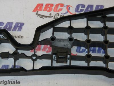 Suport dreapta consola centrala Audi Q7 4M 3.0 TDI 2016-prezent 4M0864471