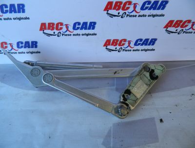 Balama stanga capota fata VW Phaeton 1 2004-2011 3D5827301M