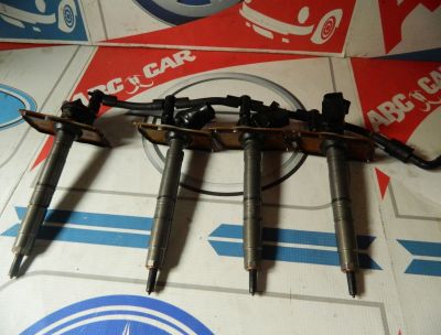 Injector VW Golf 6 2009-2013 2.0 TDI 03L130277A