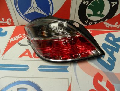 Stop stanga Opel Astra H Hatchback