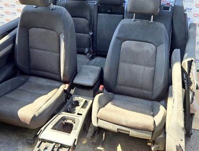 Interior textil cu mici defecte VW Passat B8 variant 2015-2023
