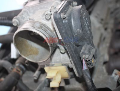 Clapeta acceleratie Nissan Qashqai J10 1.6b 2006-2010