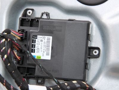 Modul usa dreapta fata Mercedes R-Class W251 A1648701626