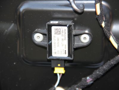 Senzor impact stanga spate Mercedes R-Class W251 2006-2017 A0038212751