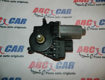 Motoras macara usa stanga fata Audi A4 1995-2000 Cod: 0130821787