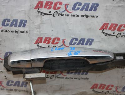 Maner exterior stanga spate Mitsubishi L200 double cab 2.5 DI-D 2006-2015
