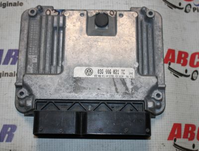 Calculator motor Skoda Superb 2 (3T4) 2008-2015 2.0 TDI 03G906021TC