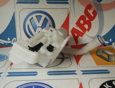 Vas spalator parbriz Audi Q3