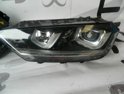 Far stanga Bi-xenon Led VW Golf Sportsvan 2014-In prezent 517941033A
