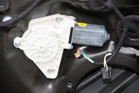 Motoras macara usa stanga spate Audi Q5 FY 2017-2024 80A959812