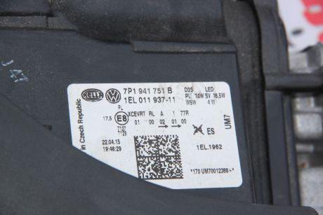 Far stanga bi-xenon led VW Touareg (7P) facelift 2015-2018 7P1941751B