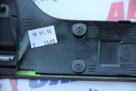 Trim ceas bord VW Passat CC 2008-2016 3AC858366