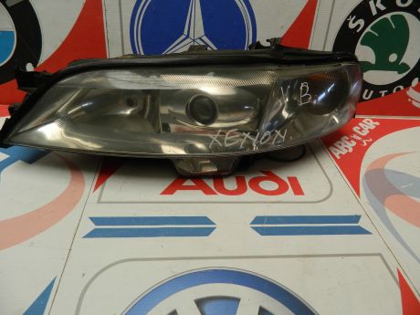 Far stanga Opel Vectra B cu xenon 2001