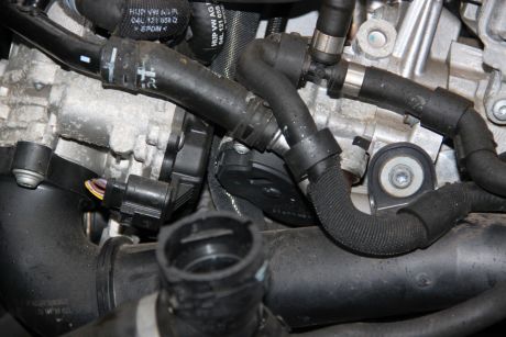 Clapeta acceleratie VW Jetta (1B) 2011-2019 2.0 TDI 04L128063AA