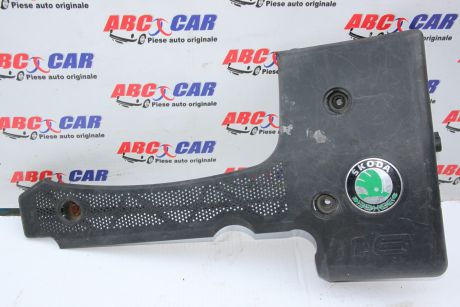 Capac motor Skoda Octavia 1 (1U2) 1996-2010 1.6 Benzina 032103935A