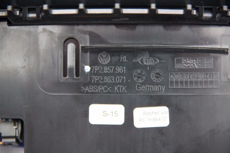 Scrumiera bord VW Touareg (7P) 2010-2018 7P2857961