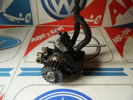Pompa inalta presiune VW Golf 7 2.0 TDI 04L130755B