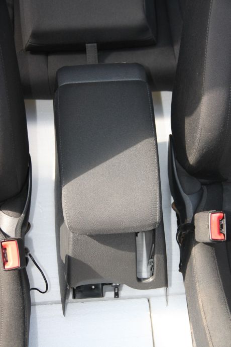 Interior textil + alcantara VW Golf 6 (model in 2 usi) 2009-2013