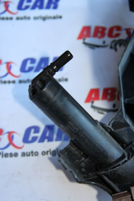 Spalator far dreapta Audi A5 8T 2008-2015 8T0955102D