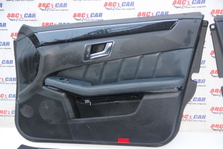 Set tapiterii usa Mercedes E-Class W212 limuzina 2010-2015