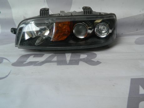 Far stanga Fiat Punto 2000-2010