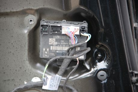 Modul confort usa stanga spate Audi Q5 FY 2017-2024 4M1959795B