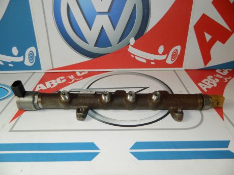 Rampa injectoare Audi A3 8P 2005-2012 2.0 TDI  03N130093A