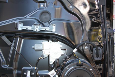 Motoras macara usa stanga spate Mercedes R-Class W251 2006-2017 A1669060501