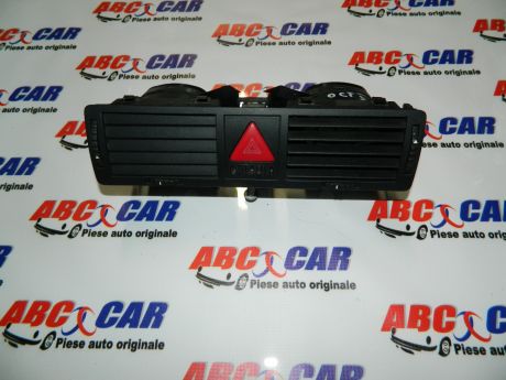 Grila centrala bord cu buton de avarii Skoda Octavia 1 (1U2) 1996-2010 1U0820951