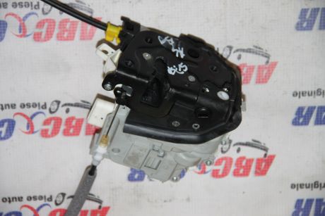 Broasca usa stanga spate Audi A4 B9 8W 2015-prezent 8X0839015E