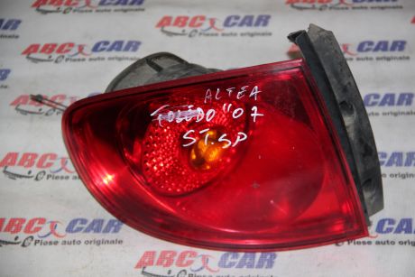 Stop stanga caroserie Seat Altea 2004-2015 5P0945095E