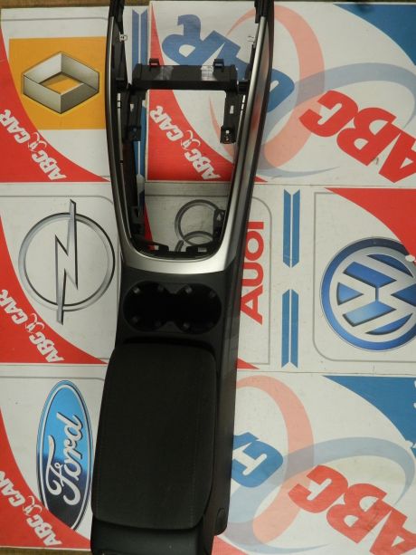 Tunel cu cotiera Audi Q5 8R 2008-2016 cod: 8R886324