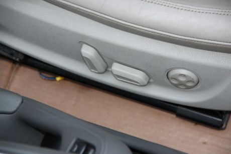 Interior piele + alcantara (culoare gri), electric fara memorie Audi A4 B8 8K 2008-2015 Avant