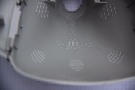 Ornament oglinda retrovizoare centrala VW Passat B7 2010-2014 3AA868437