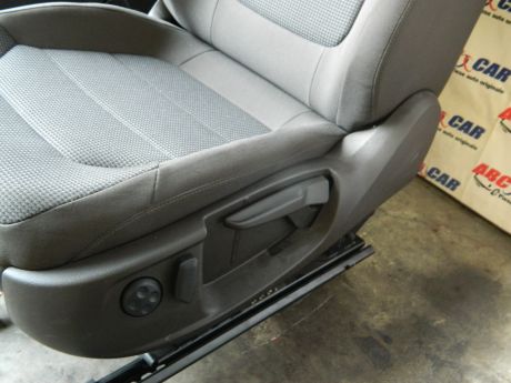 Scaune fata electrice maro inchis din material VW Passat B7 2010-2014