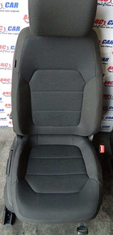 Scaune fata electrice maro inchis din material VW Passat B7 2010-2014