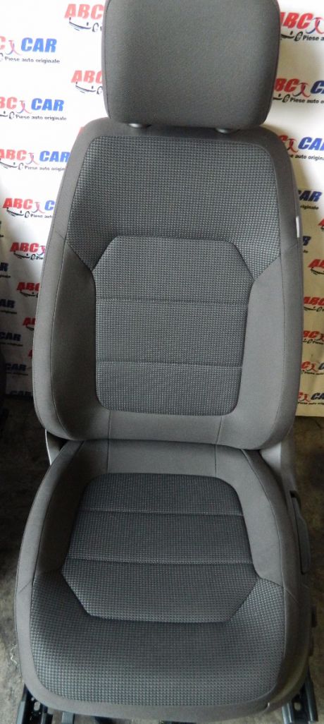 Scaune fata electrice maro inchis din material VW Passat B7 2010-2014