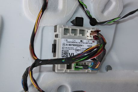 Modul usa stanga fata Mercedes Sprinter 3 W907 2019-prezent A9079005504