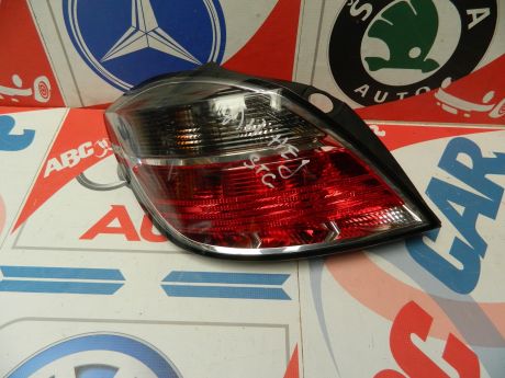 Stop stanga Opel Astra H Hatchback