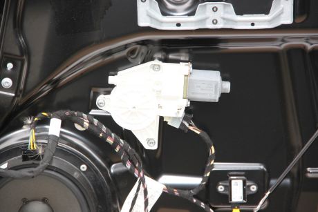 Motoras macara usa dreapta spate Mercedes R-Class W251 2011-2017