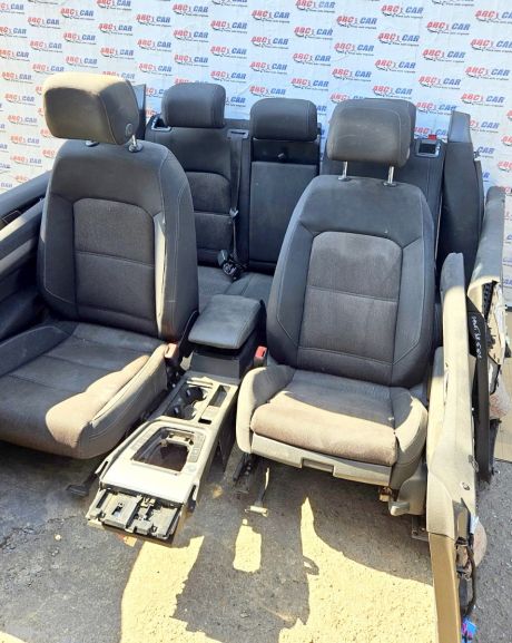 Interior textil cu mici defecte VW Passat B8 variant 2015-2023