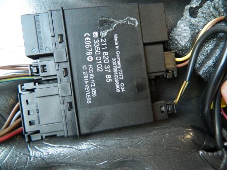 Modul keyless dreapta spate Mercedes CLS W219 COD : 2118203785