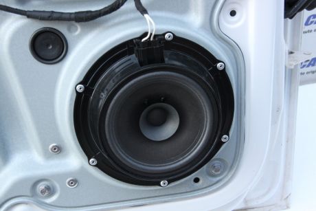 Boxa usa stanga fata VW Caddy (2K) 2004-2015
